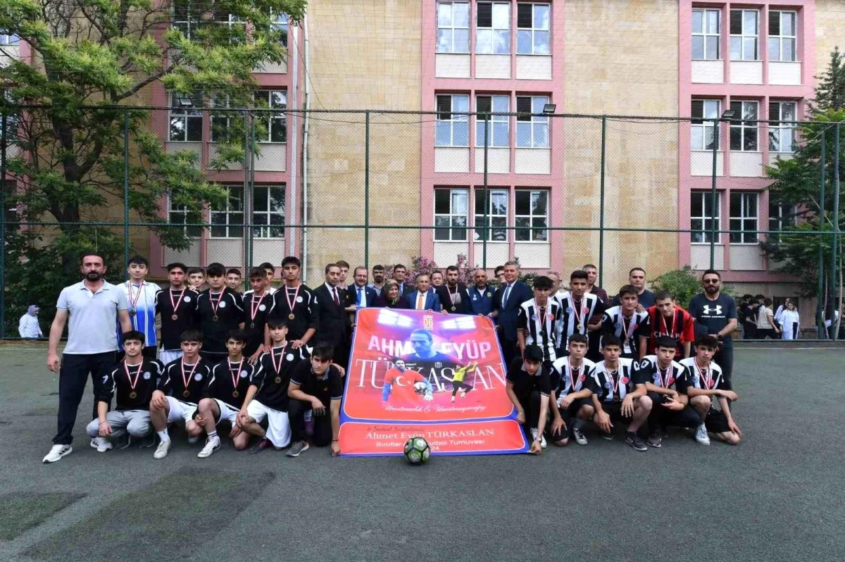 Gaziantep\'te Ahmet Eyüp Türkaslan Anısına Futbol Turnuvası Düzenlendi