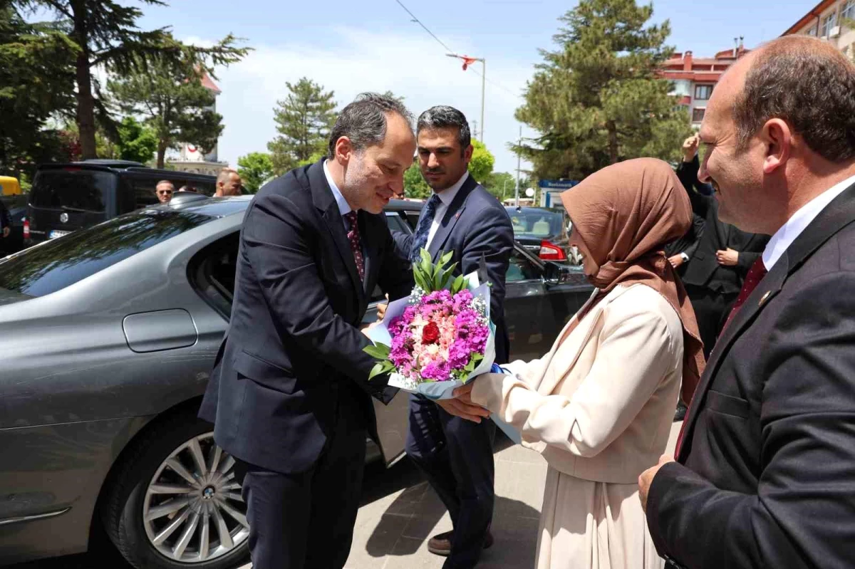 Fatih Erbakan, Konya Sarayönü İlçe Belediyesi\'ni ziyaret etti