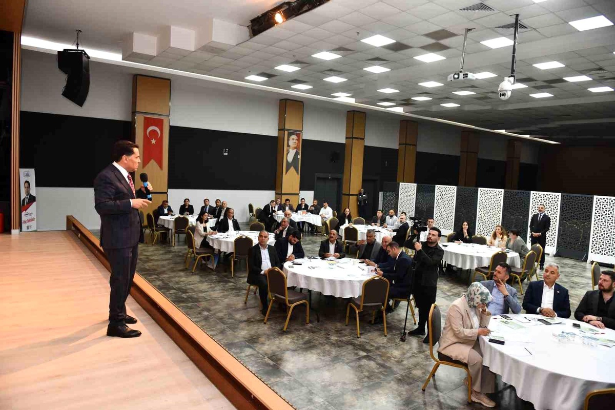 Esenyurt Belediyesi Muhtarlar Çalıştayı\'nda Stratejik Plan Hazırlıkları Konuşuldu