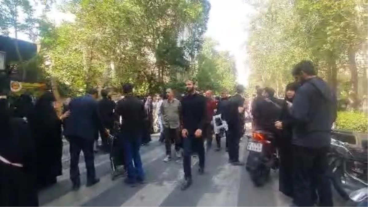 İran Cumhurbaşkanı İbrahim Reisi ve beraberindekiler defnedildi