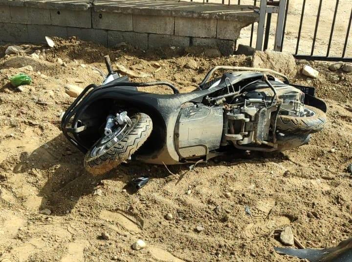 Manisa\'da motosiklet kazası: Sürücü metrelerce sürüklendi, yaralandı