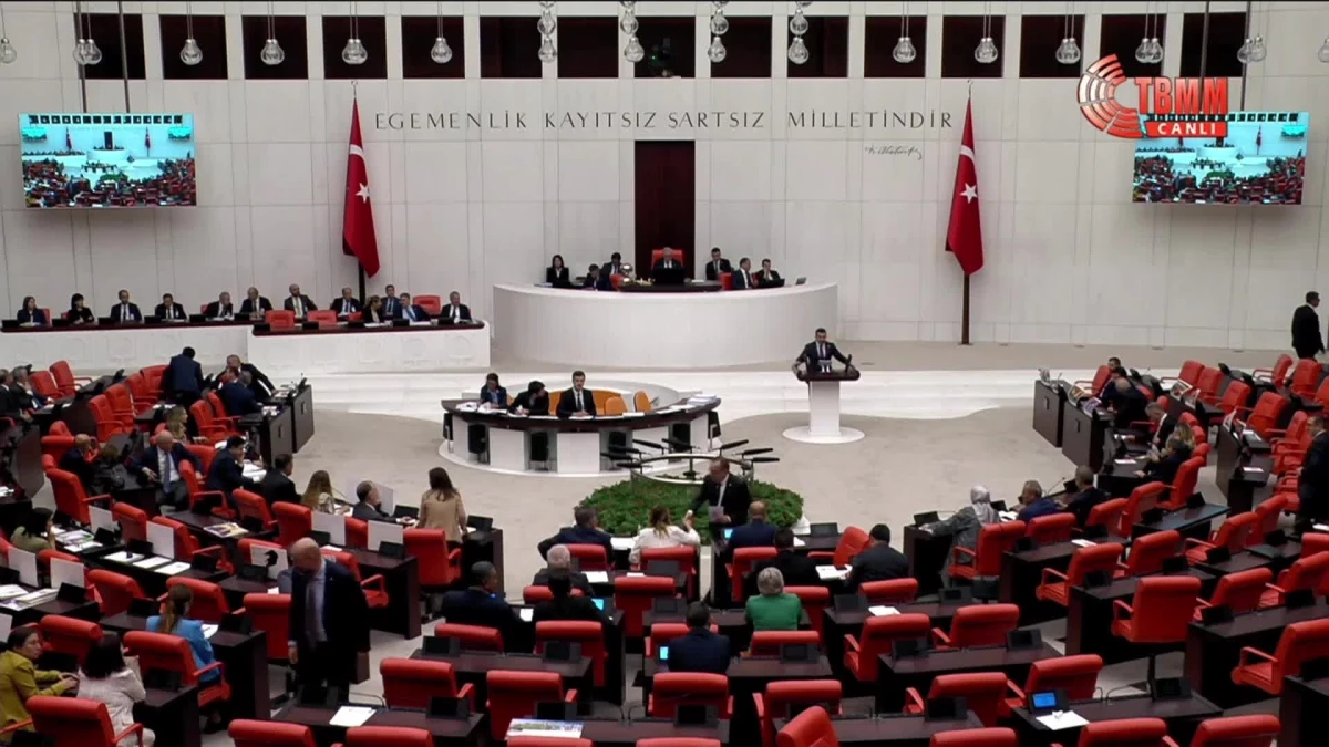 TBMM Genel Kurulu\'nda AKP ve muhalefet milletvekilleri arasında tartışma yaşandı