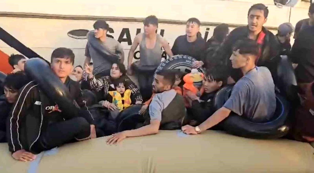 Çanakkale\'de Sahil Güvenlik ekipleri 7\'si çocuk 42 kaçak göçmen yakaladı