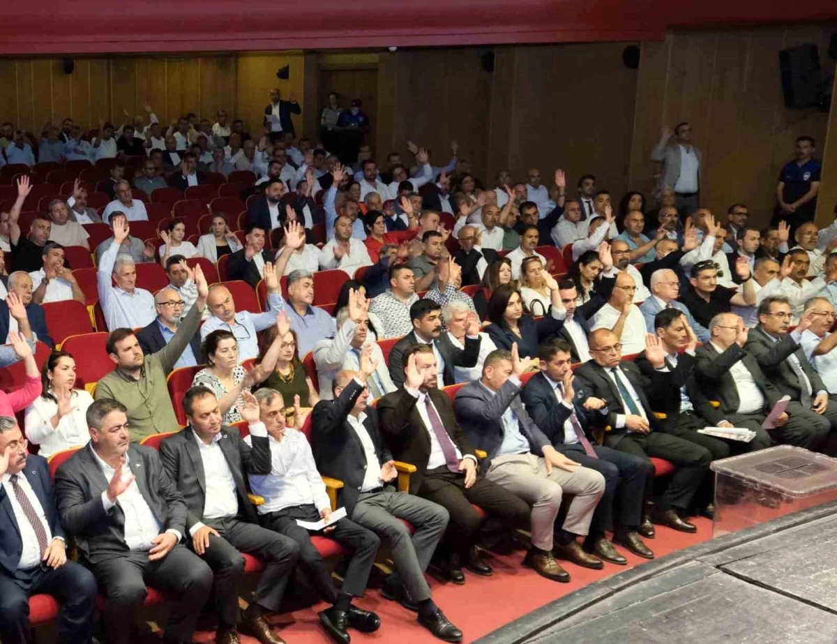 Ceyhan Belediye Başkanı Kadir Aydar ve Adana Büyükşehir Belediyesi Meclis Üyesi İlker Önük Türk Belediyeler Birliği\'ne seçildi