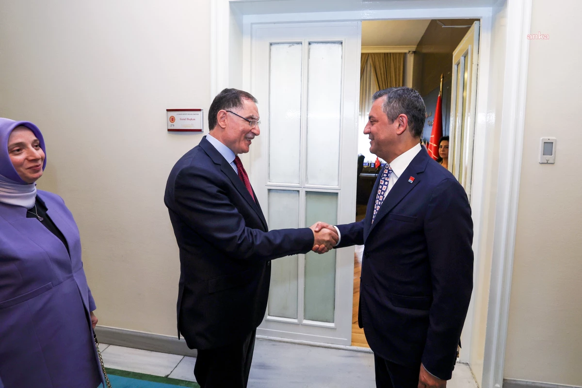CHP Genel Başkanı Özgür Özel, Kamu Başdenetçisi Şeref Malkoç ile görüştü