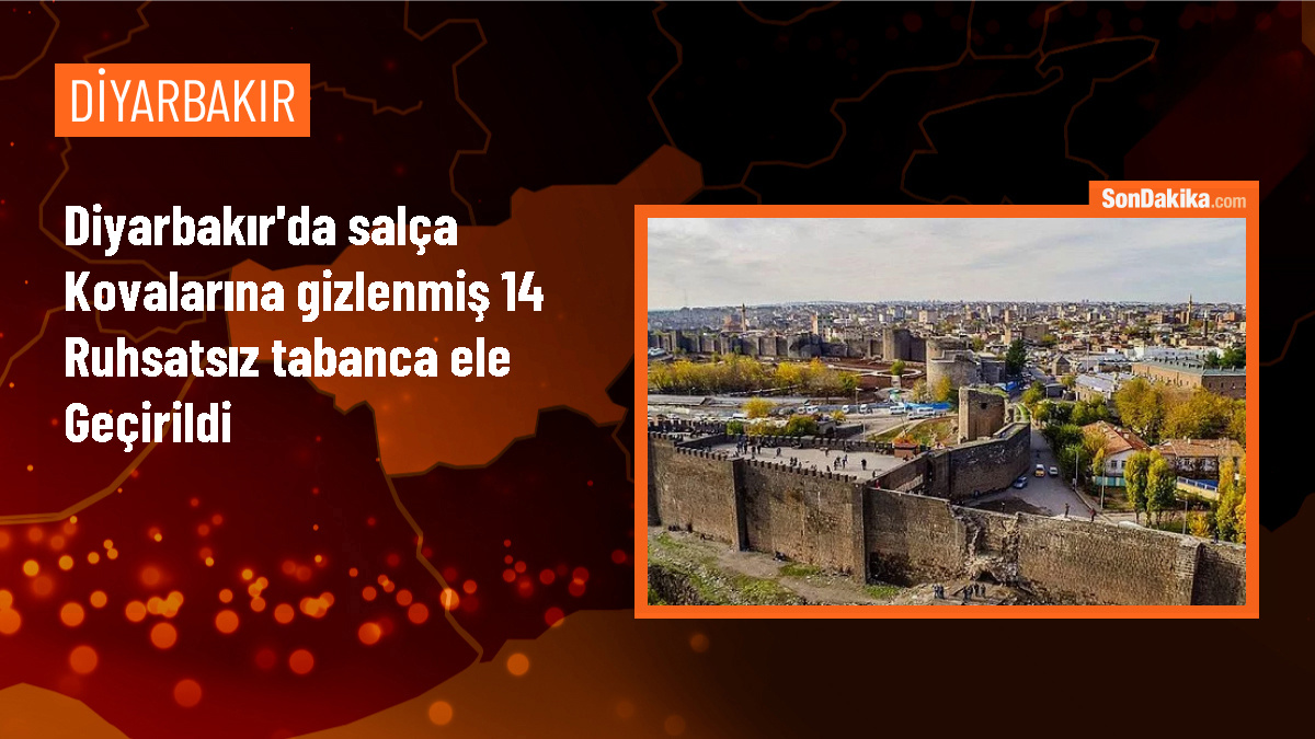 Diyarbakır\'da salça kovalarına gizlenmiş 14 ruhsatsız tabanca ele geçirildi