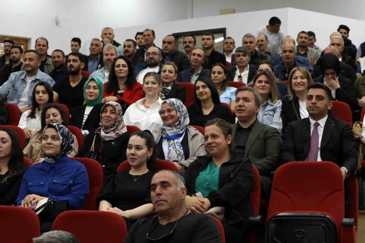 Erzincan Valisi Hamza Aydoğdu, İl Özel İdaresi personelleriyle bir araya geldi