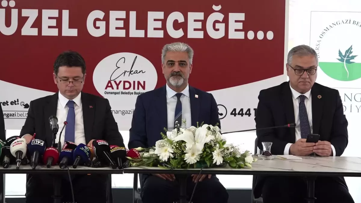 Osmangazi Belediye Başkanı Erkan Aydın, Hizmetler ve Yatırımlar Hakkında Bilgi Verdi