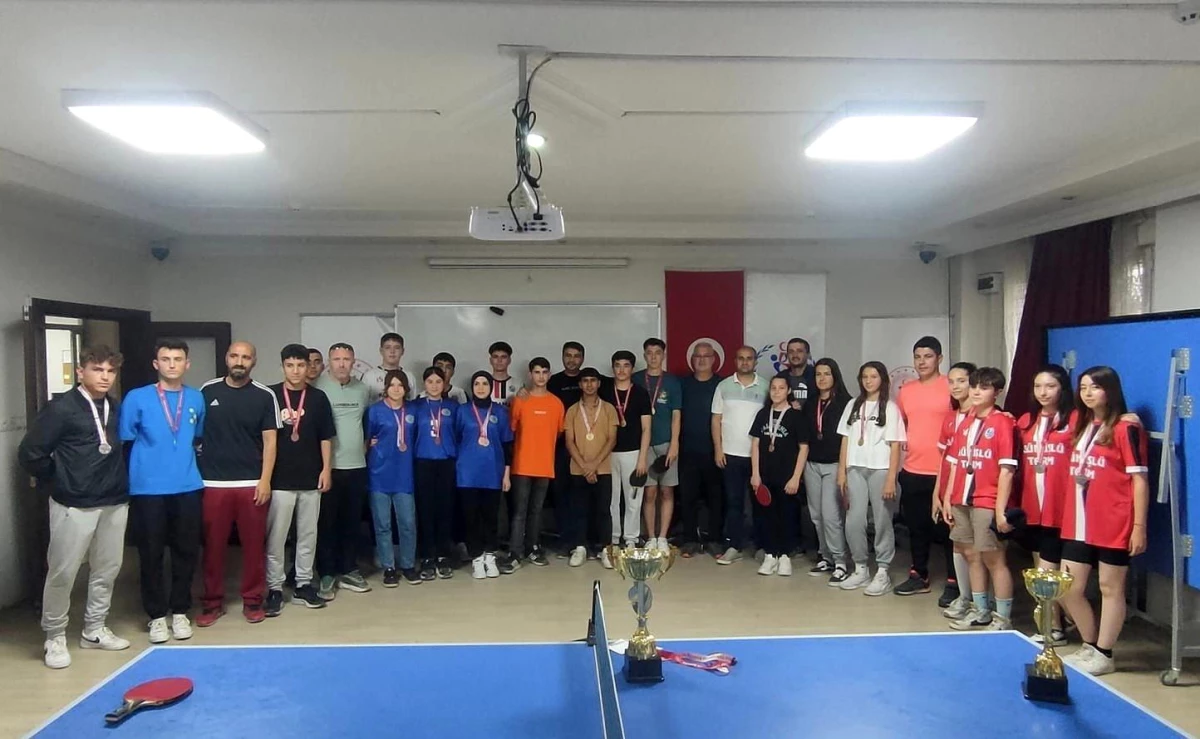 Sarıgöl Milli Egemenlik Çok Programlı Anadolu Lisesi, Liseler Arası Masa Tenisi Turnuvasında Şampiyon