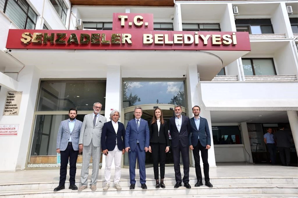Manisa Valisi Enver Ünlü, Yunusemre ve Şehzadeler Belediye Başkanlarını ziyaret etti