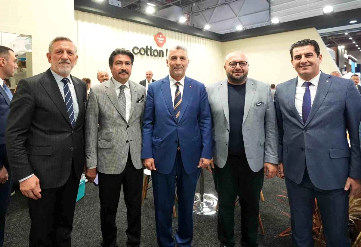 Ticaret Bakanı Ömer Bolat, İstanbul HOMETEX 2024 Ev Tekstili Fuarı\'na katıldı