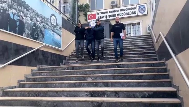 İstanbul'da kuyumcudan dakikalar içinde milyonluk vurgun yapan hırsız suç makinesi çıktı