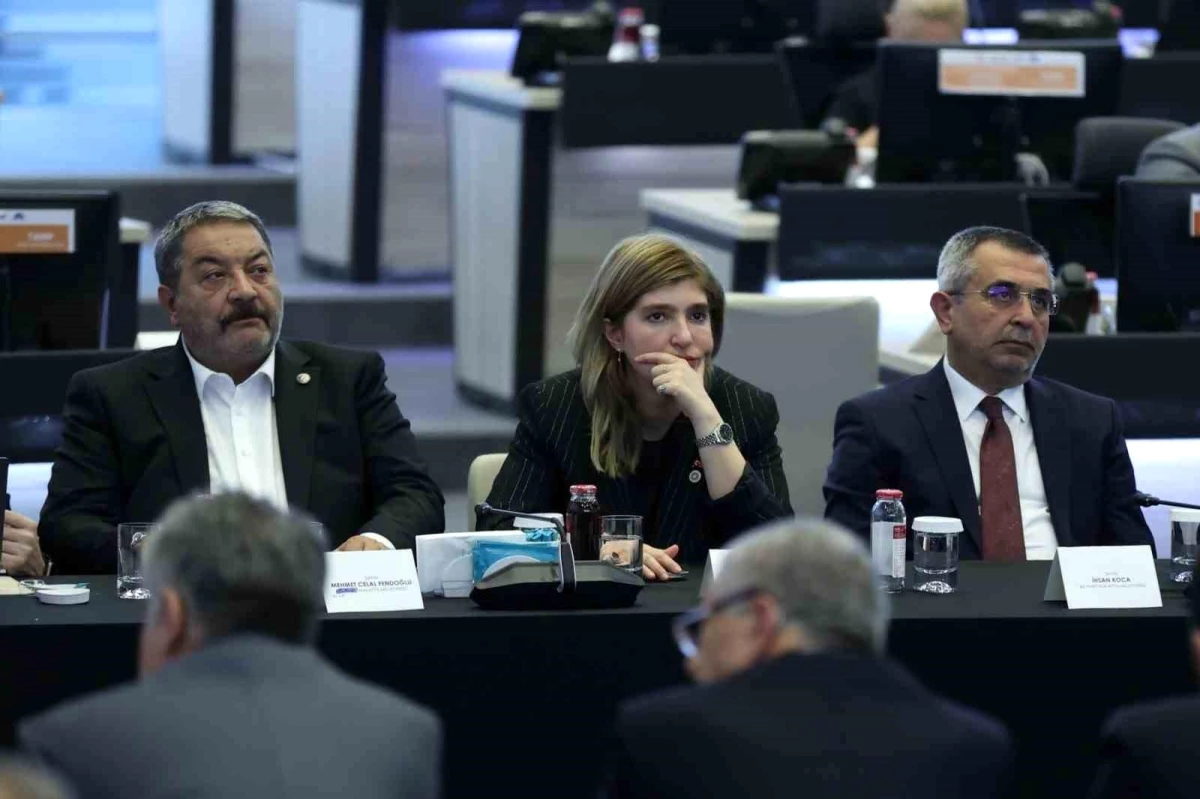 İçişleri Bakanı Ali Yerlikaya, Malatyalıların taleplerini dinledi
