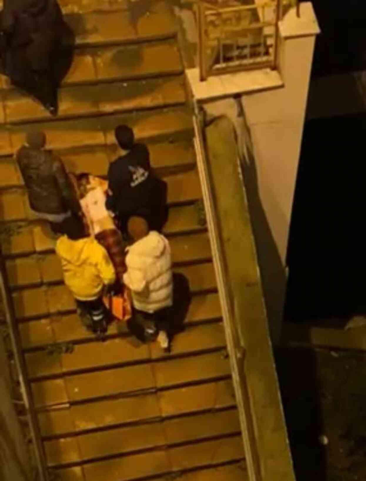 İstanbul'da üniversiteli genç kızın bıçaklandığı olayın görüntüleri ortaya çıktı: 'Görürseniz mutlaka ihbar edin'