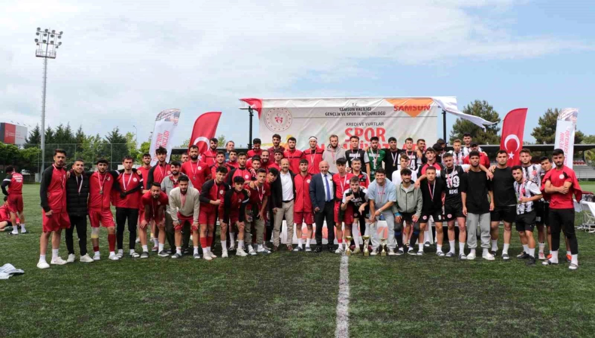 Manisa Yurtlar Futbol Takımı Türkiye Spor Oyunları Futbol Turnuvası\'nda şampiyon oldu