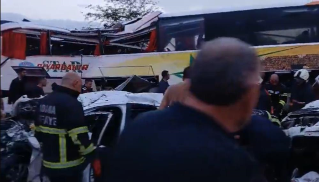 Mersin'deki katliam gibi trafik kazasında otoyol savaş alanına döndü