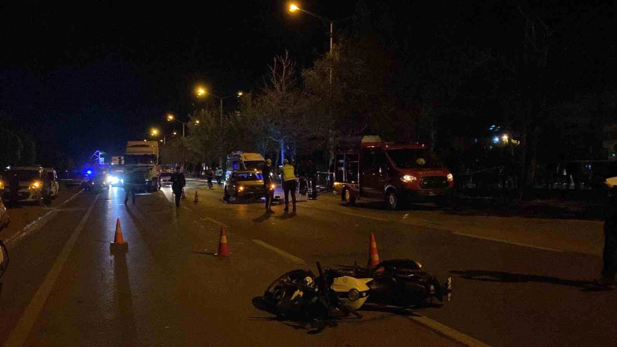 Konya\'da otomobilin çarptığı motosiklet sürücüsü hayatını kaybetti