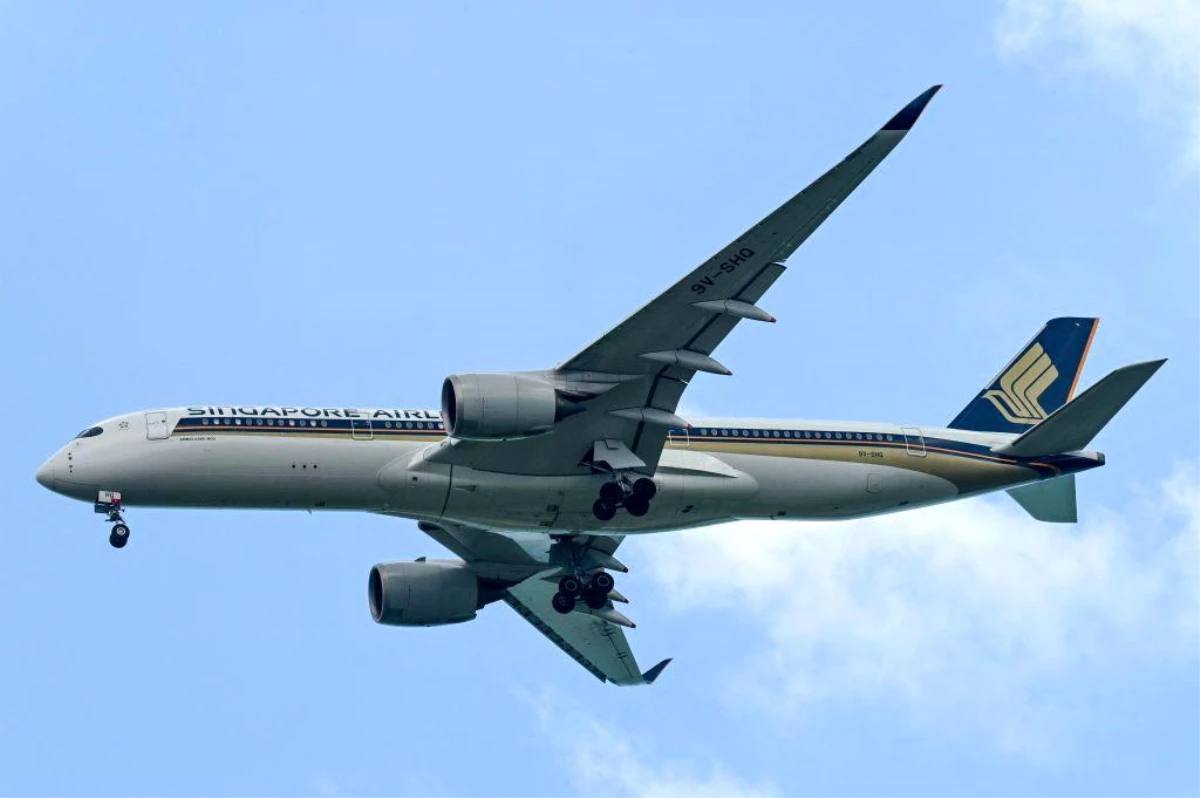 Singapur Havayolları Uçağındaki Yolcuların Tedavisi Sürerken Yeni Güvenlik Önlemleri Alındı