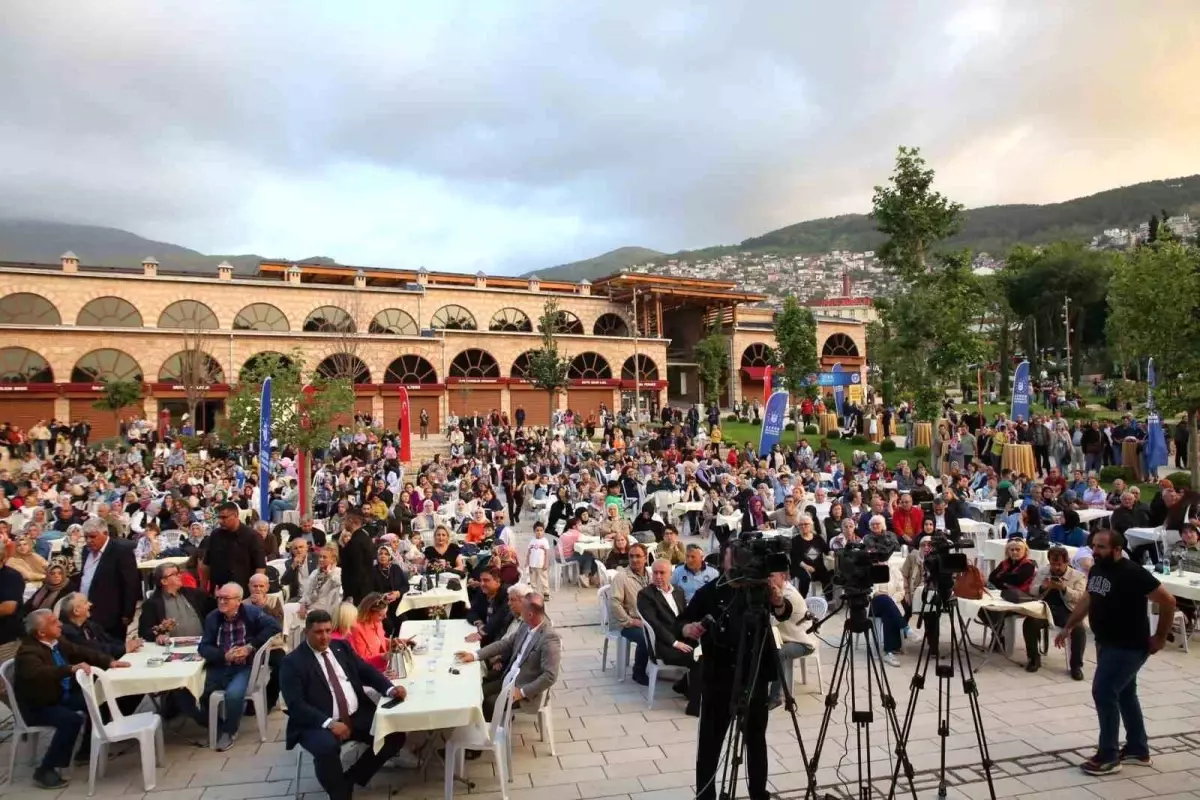 Bursa Büyükşehir Belediyesi Kahve Sohbetleri Gecesi Düzenledi