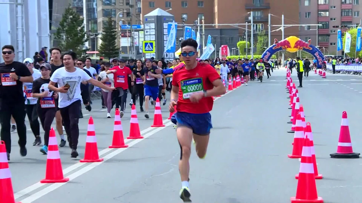 Uluslararası Ulan Batur Maratonu\'nda Binlerce Koşucu Yarıştı