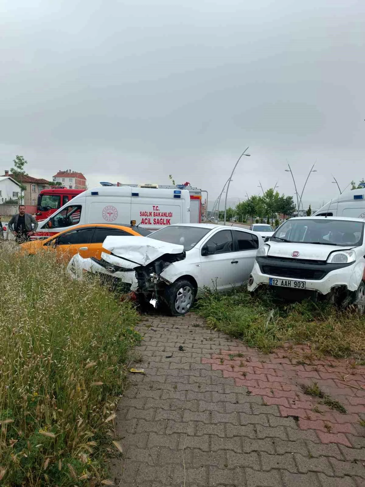 Elazığ\'da hafif ticari araç ile otomobil çarpıştı: 1 yaralı