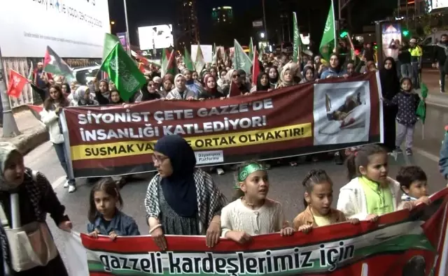 İstanbul'da İsrail Başkonsolosluğu önünde protesto