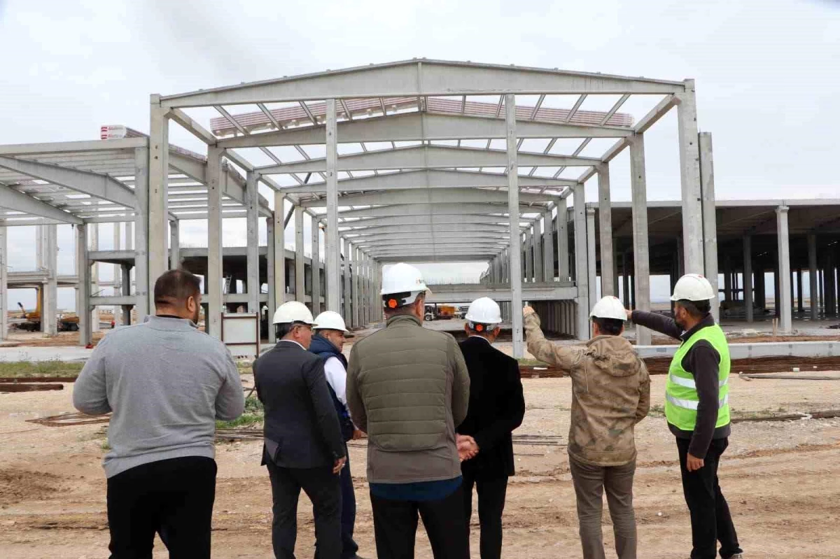 Afyonkarahisar Emirdağ\'da Lastik Fabrikası İnşaatı Sona Yaklaşıyor