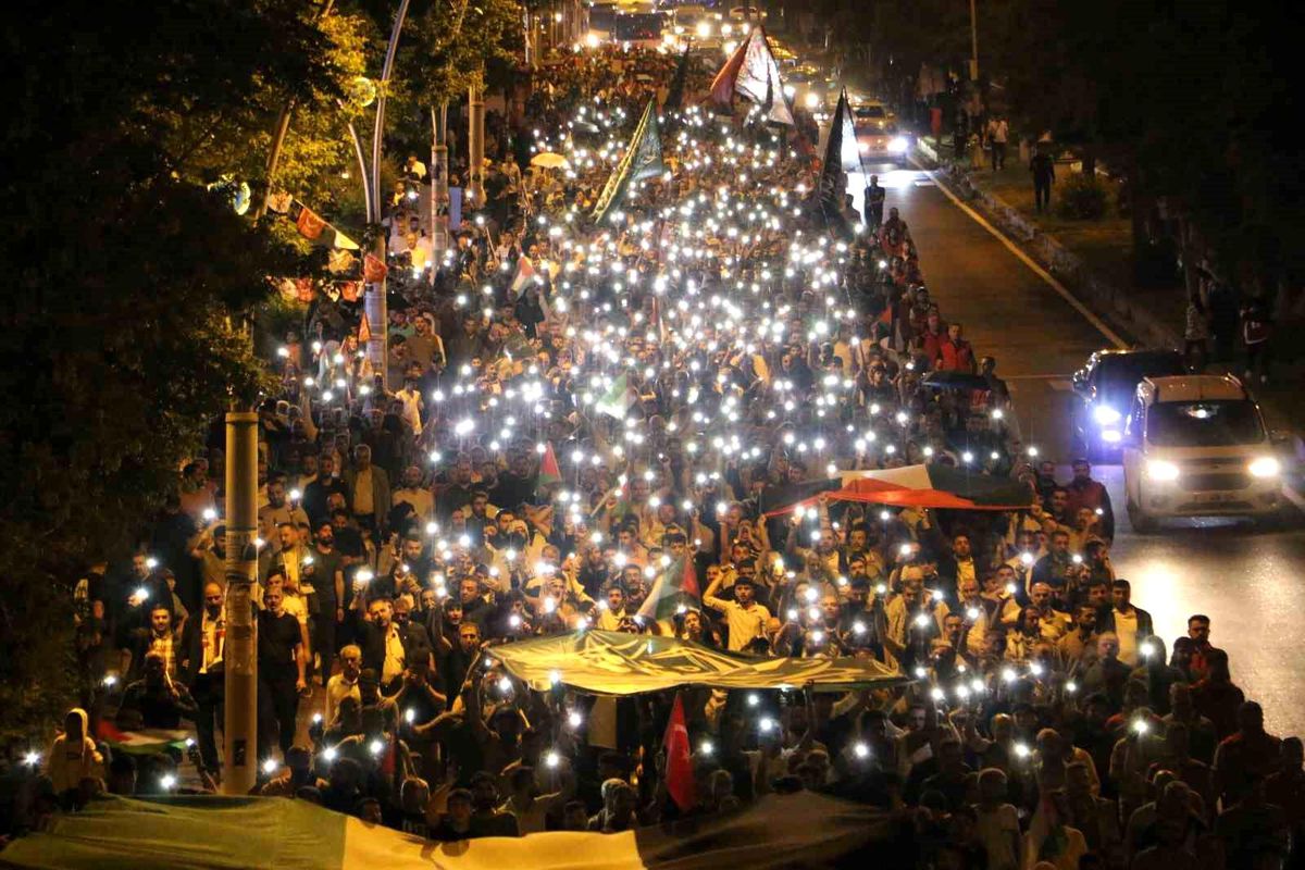 Diyarbakır\'da İsrail\'in Refah\'taki saldırıları protesto edildi