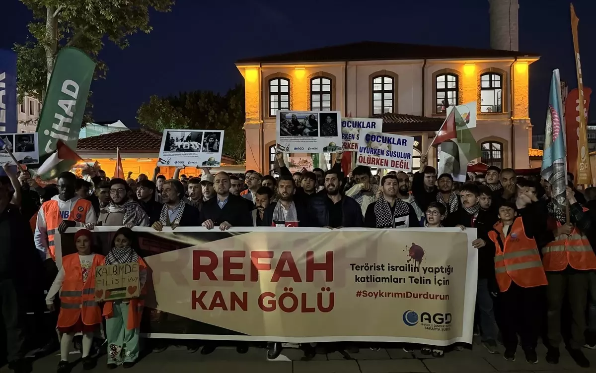 İsrail\'in Gazze\'ye yönelik saldırıları Sakarya ve Düzce\'de protesto edildi