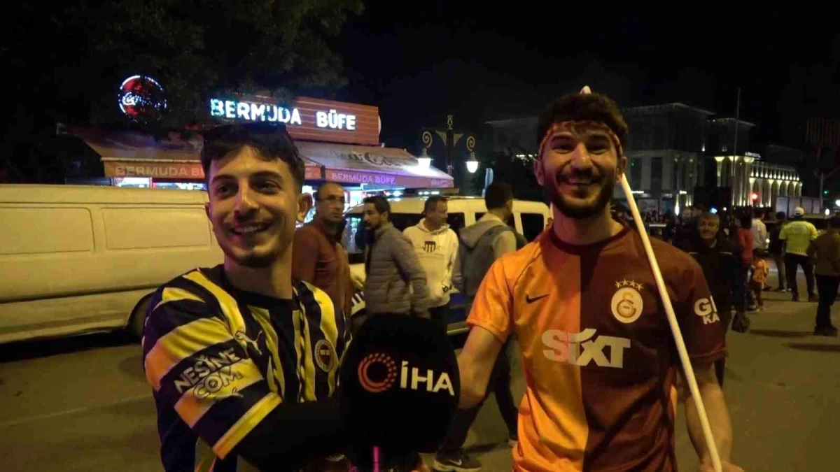 Galatasaray Şampiyonluğunu Kutlayan Taraftarlar Kütahya\'da Sokaklara Döküldü