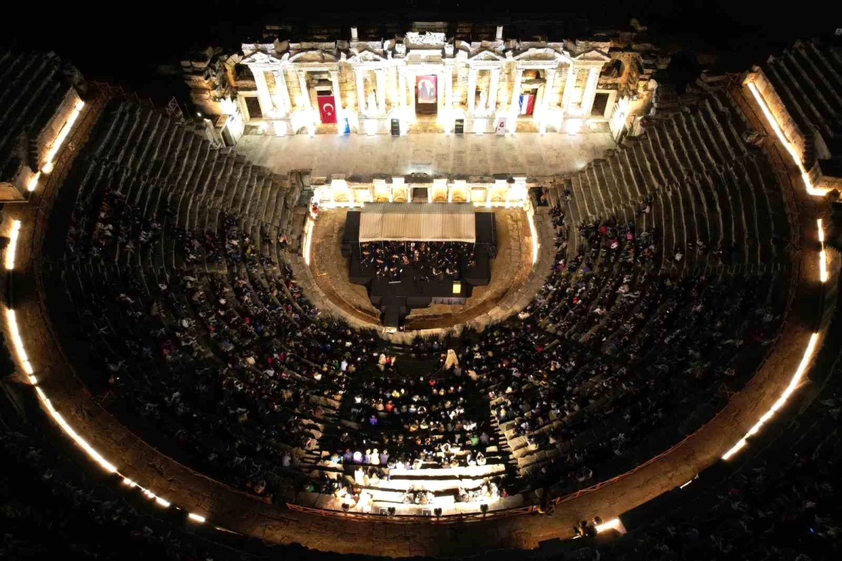 Türkiye ve Hollanda, Hierapolis Antik Kenti\'nde dostluk konseriyle 100. yılını kutladı