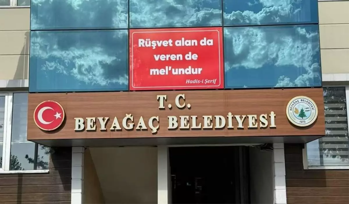 Denizli\'de Belediye Başkanı Rüşvetle Mücadele Ediyor