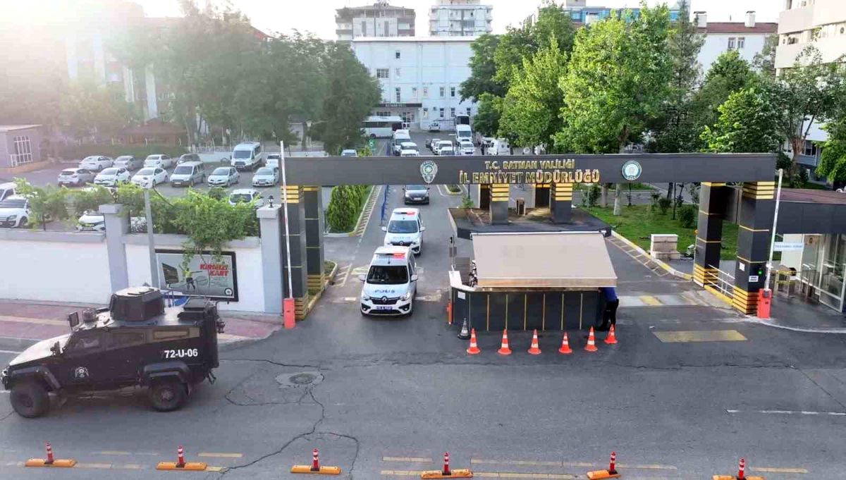 Batman\'da Çevrim İçi Çocuk Müstehcenliği ve Tacizi Operasyonunda 9 Kişi Yakalandı