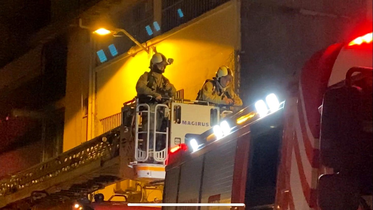 Beyoğlu\'nda çıkan yangın kısa sürede kontrol altına alındı