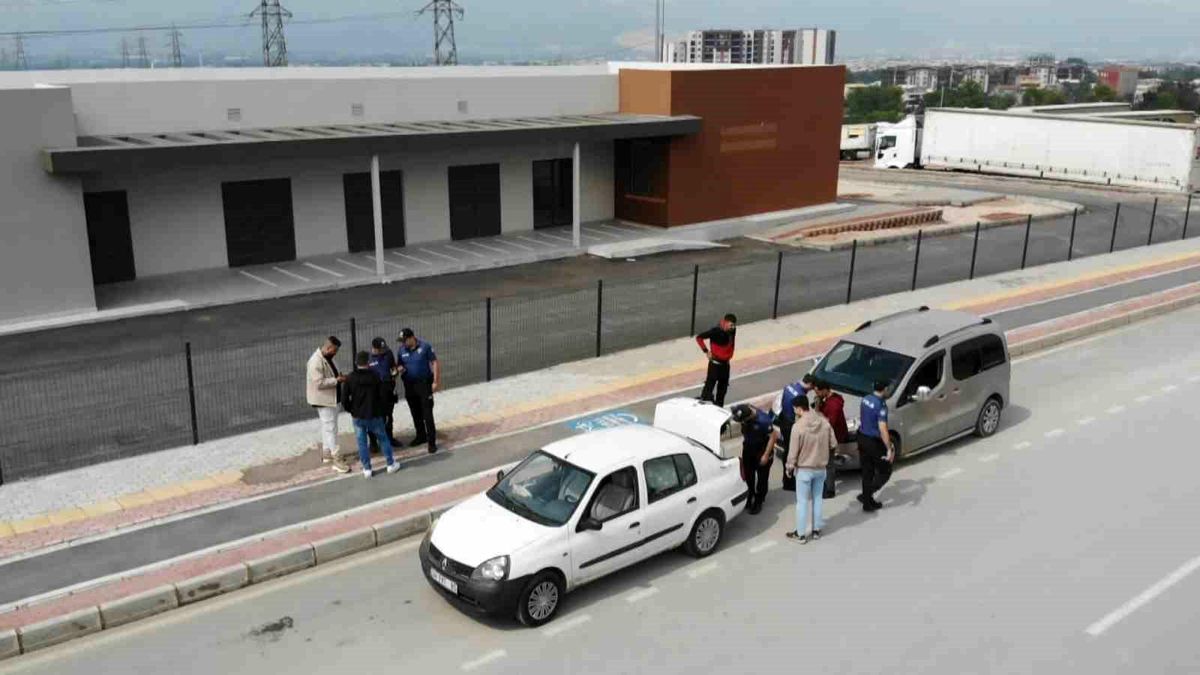Bursa Polisi 2 Ayda 400 Aranan Şahsı Yakaladı