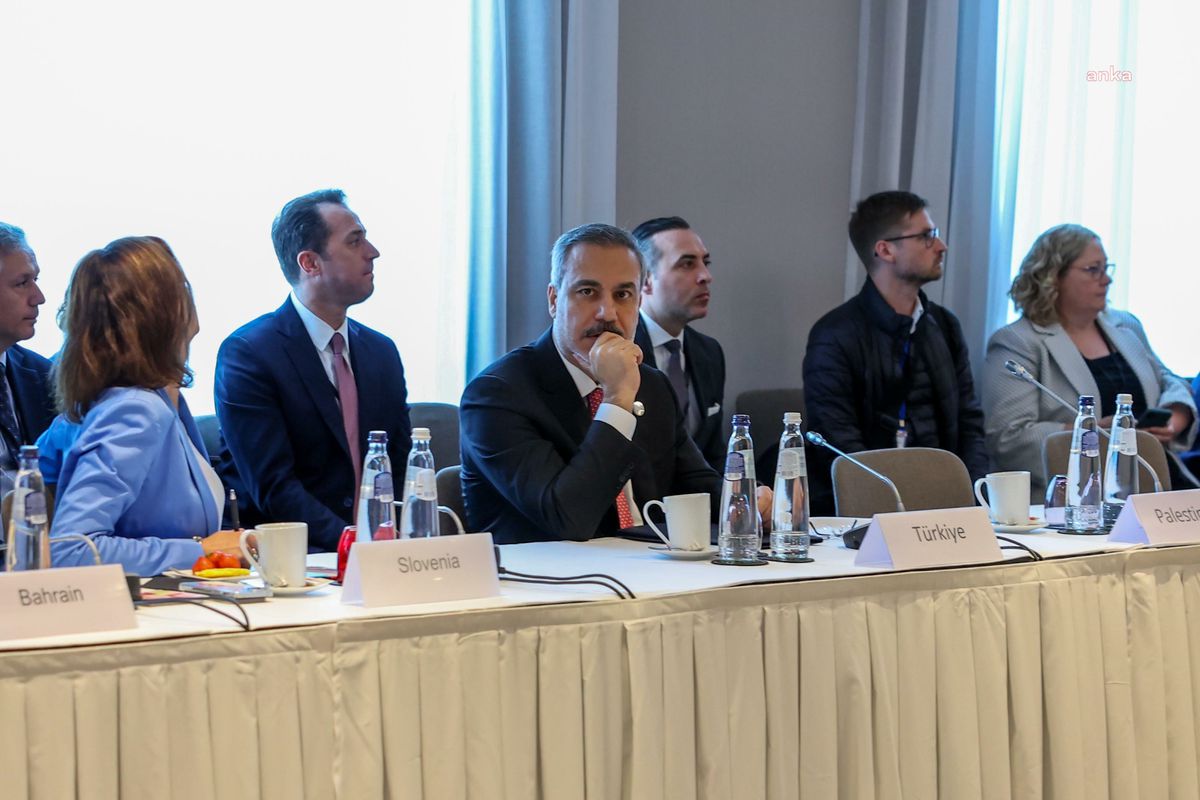 Dışişleri Bakanı Hakan Fidan, İspanya\'nın Filistin\'i tanıma kararı vesilesiyle Madrid\'e gidiyor
