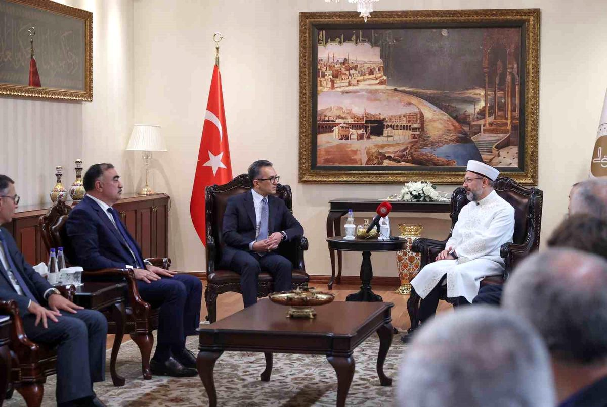Diyanet İşleri Başkanı Ali Erbaş, Azerbaycan heyetini kabul etti