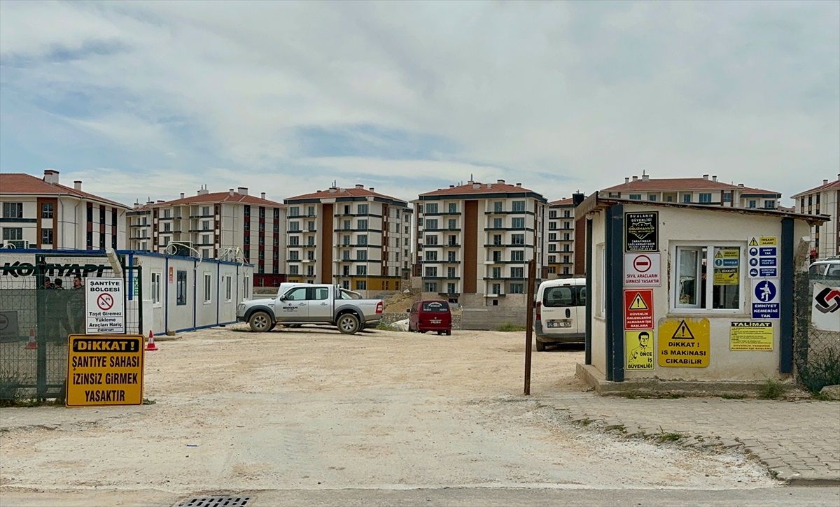 Eskişehir\'de site şantiyesinde kavga: 2 güvenlik görevlisi bıçakla yaralandı