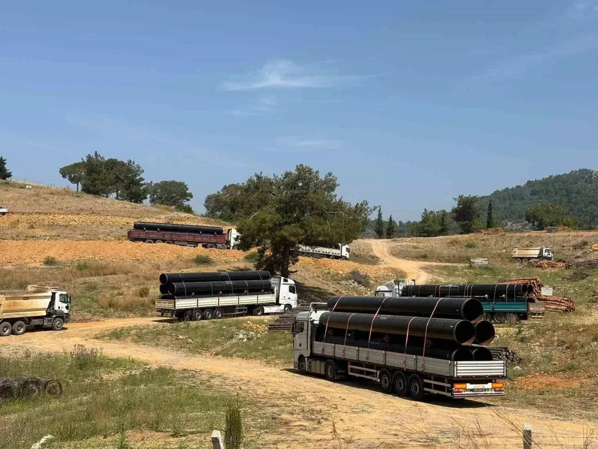 Antalya\'da Doğalgaz Boru Hattı Projesinde Kullanılacak Borular Gazipaşa\'ya Getirildi