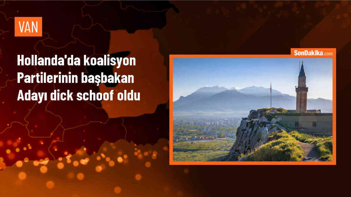 Hollanda\'da 4 partili koalisyon hükümetinin başbakan adayı Dick Schoof oldu