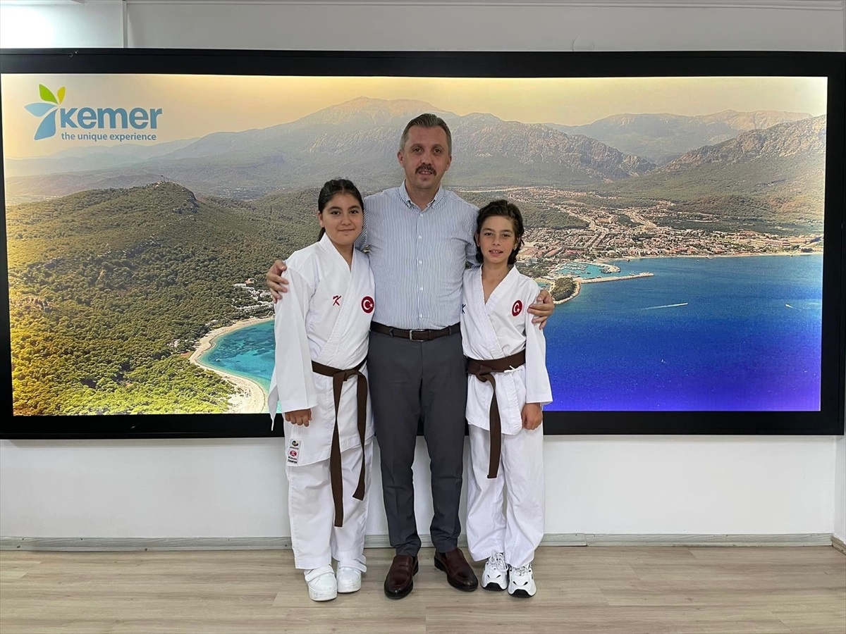 Antalya\'da Balkan Çocuklar Karate Şampiyonası\'na katılacak sporcular ziyaret edildi
