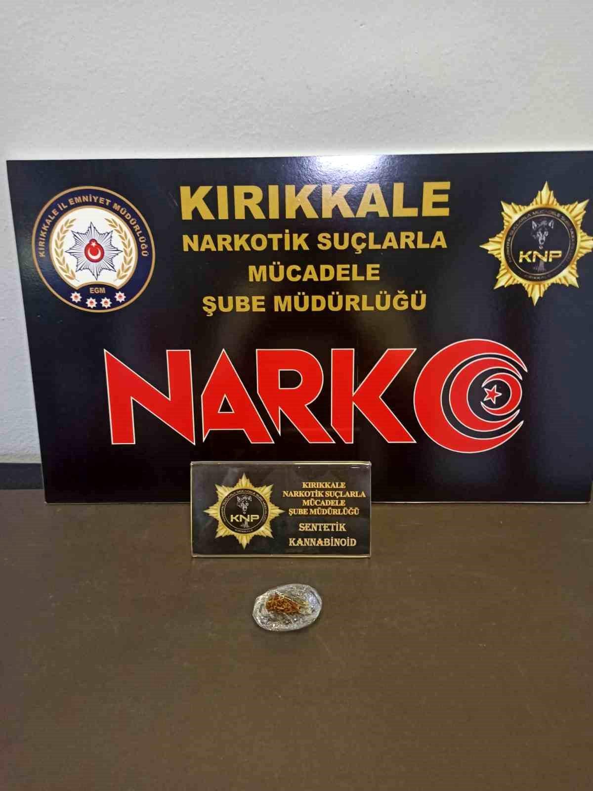 Kırıkkale\'de Uyuşturucu ve Kaçak Ürün Ticareti Operasyonları: 7 Şüpheli Yakalandı