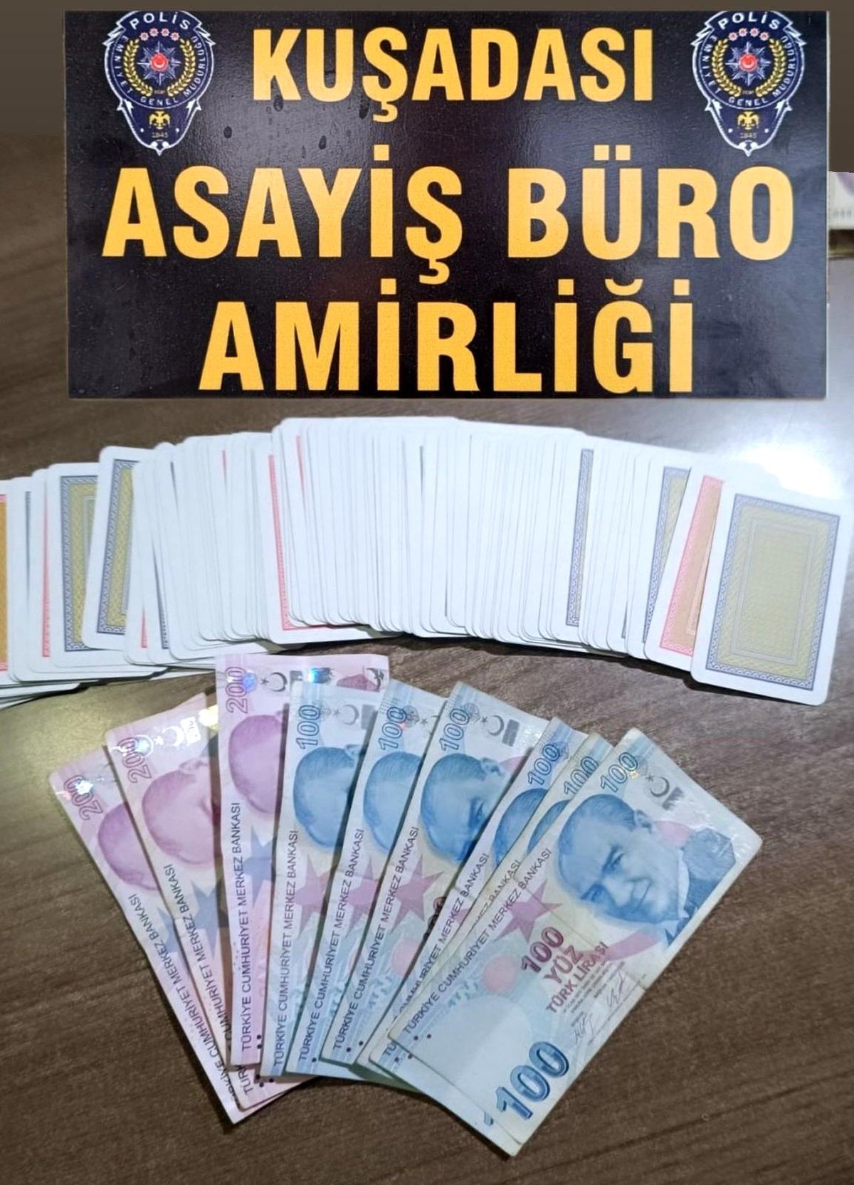 Kuşadası\'nda Kumar Oynayan Şahsa İdari Para Cezası