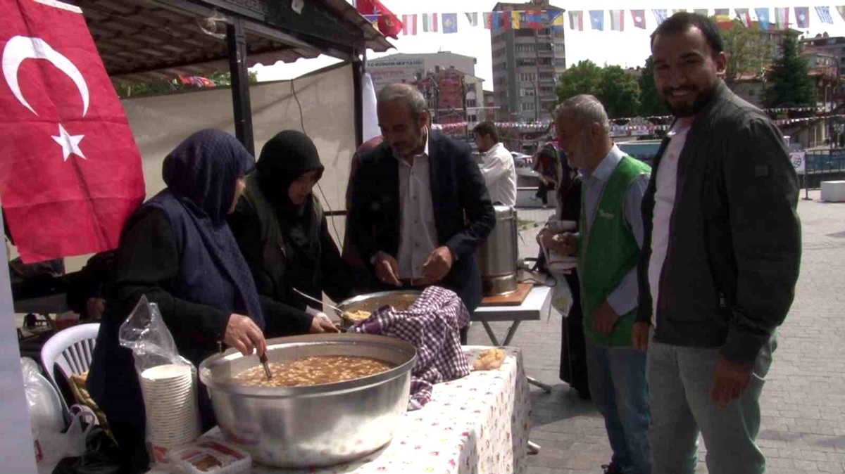 Kütahya\'da Filistin yararına hayır çarşısı düzenlendi