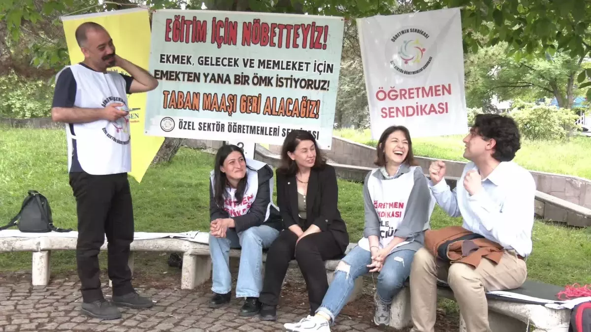 Özel Sektör Öğretmenleri Sendikası Meclis Önünde Nöbetine Devam Ediyor