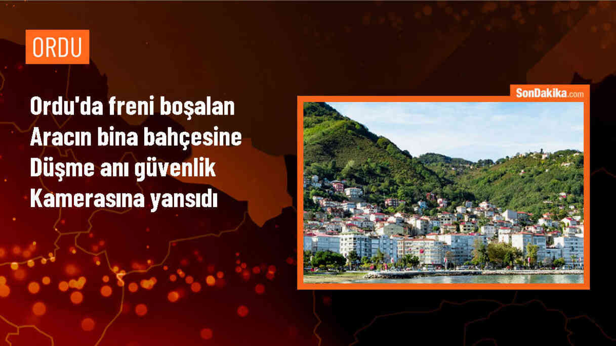 Ordu\'da El Freni Çekilmeyen Araç 5 Metrelik Yükseklikten Düştü
