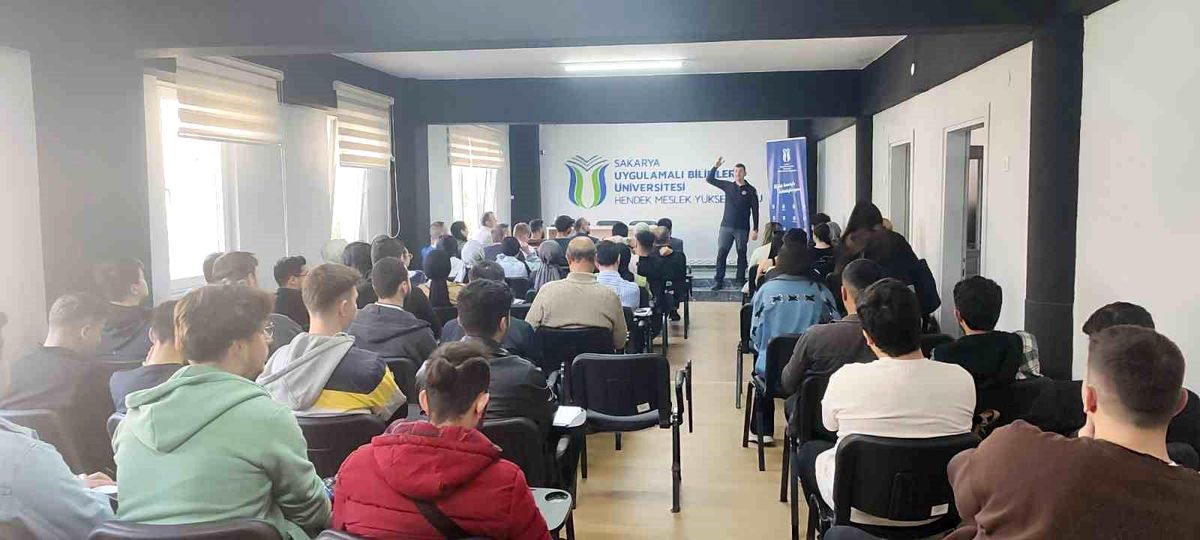 SUBÜ Hendek MYO\'da yangın söndürme, kurtarma ve tahliye tatbikatı eğitimi verildi