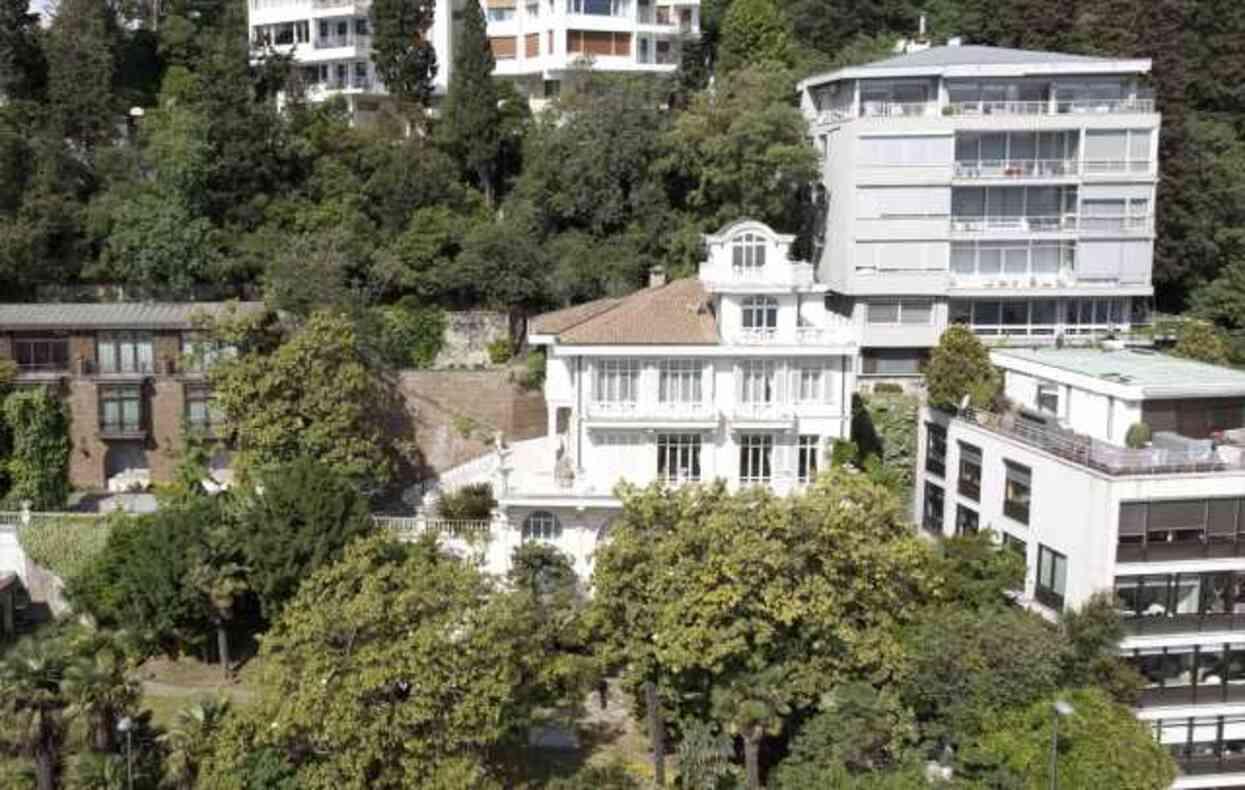 TMSF, FETÖ firarisi Akın İpek'in tarihi yalısını 750 milyon liraya satışa çıkardı TMSF, FETÖ firarisi Akın İpek'in tarihi yalısını 750 milyon liraya satışa çıkardı