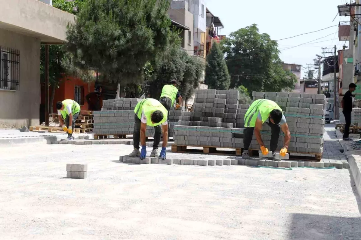 Turgutlu Belediyesi Fen İşleri Müdürlüğü, Mahallelerde Çalışmalarını Sürdürüyor