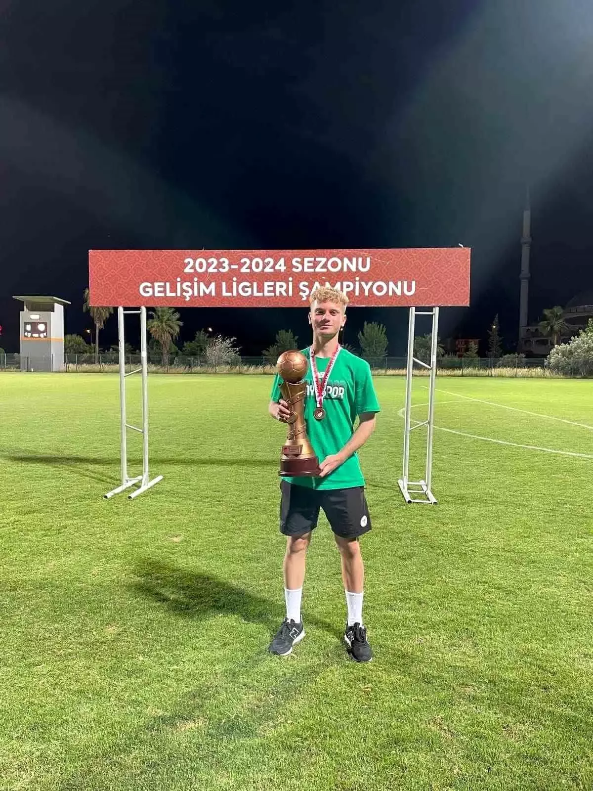 Bilecikli Sporcu Görkem Yavuz Takımıyla Başarılara İmza Atıyor